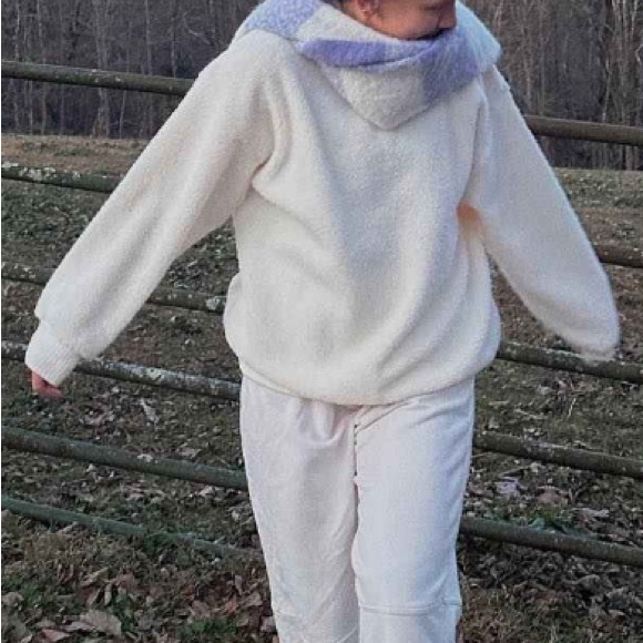 TWO COLORS: Cozy Pullover sweater - Picture 5 of 5